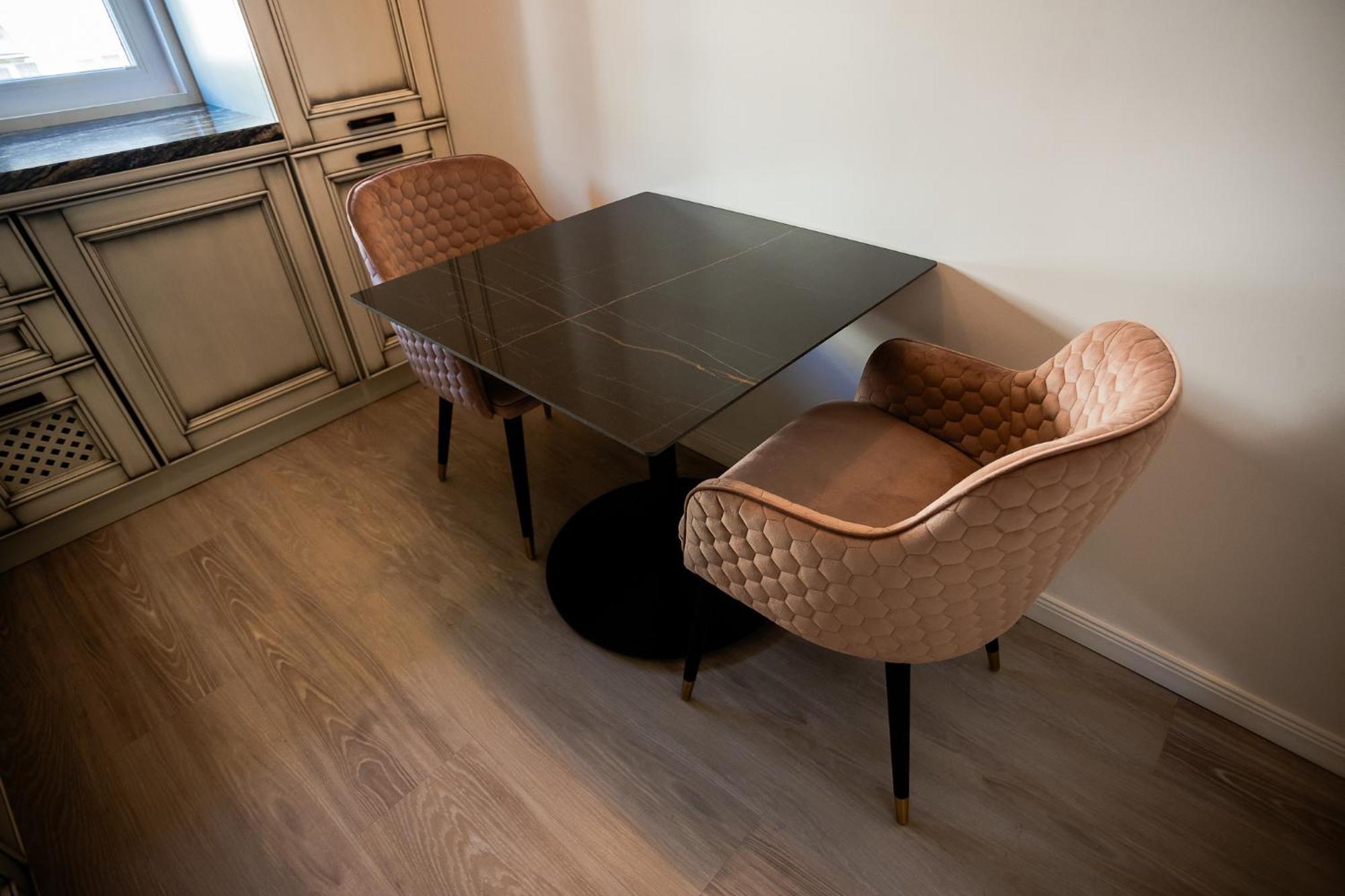 Bistriţa Apartment Onyx Carolyne מראה חיצוני תמונה
