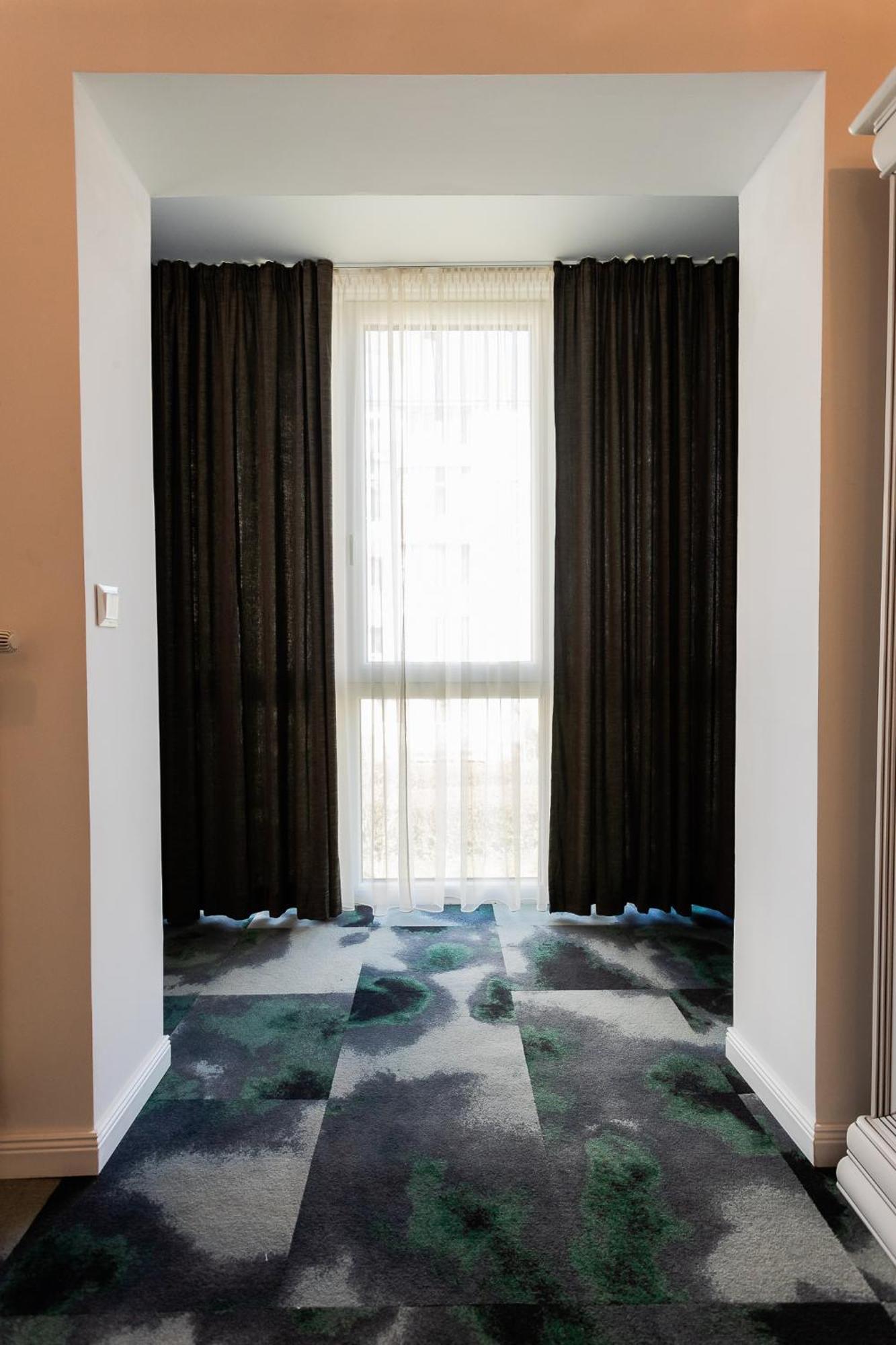Bistriţa Apartment Onyx Carolyne מראה חיצוני תמונה